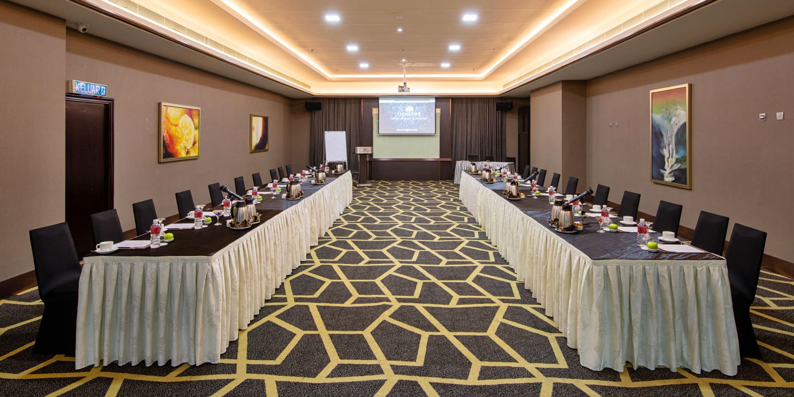 Copper Mansion Geno Hotel